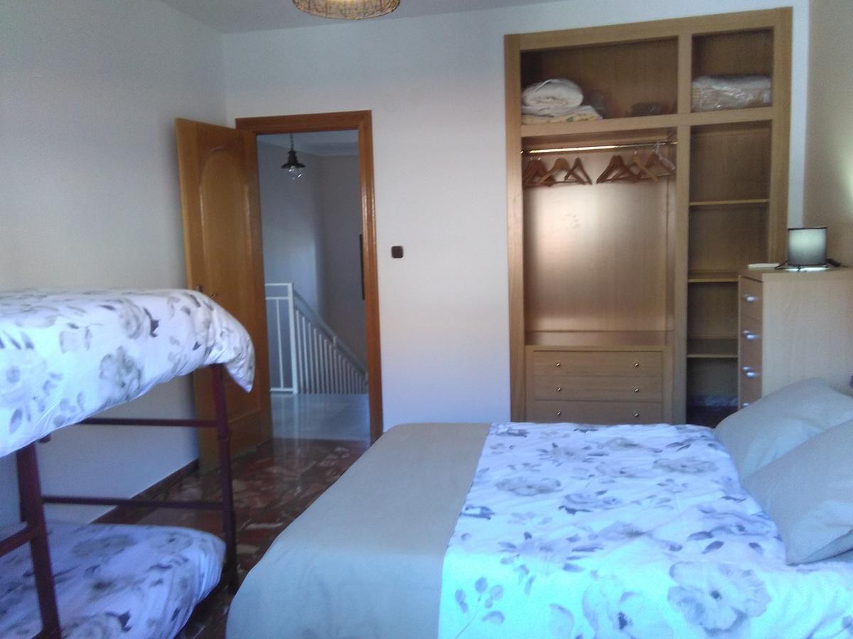 A 15' Granada, Piscina, Solarium, Futbolín, Casa Medina Güevéjar Guevejar Exterior foto